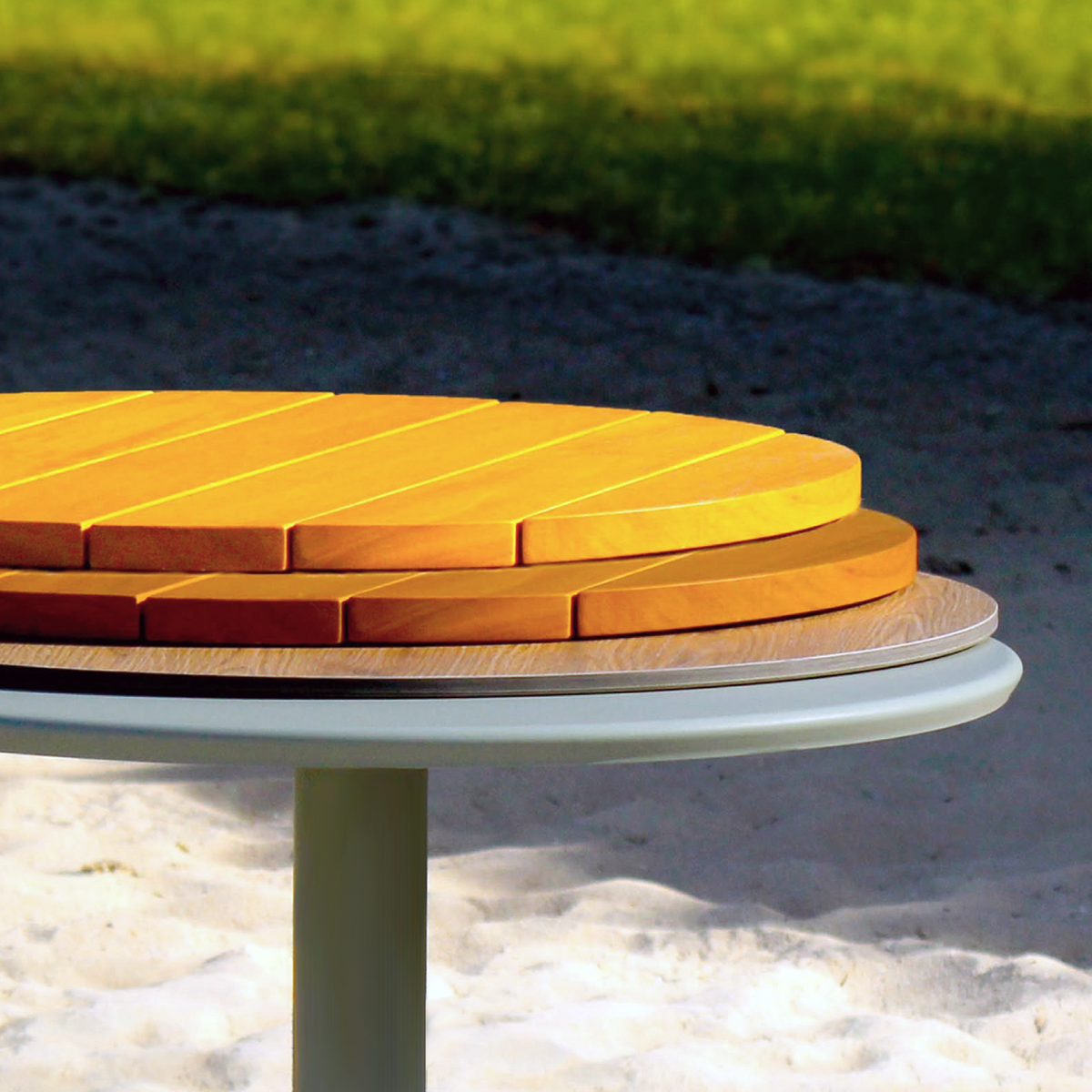 ADICO MAR TABLE 60 WOOD TOP