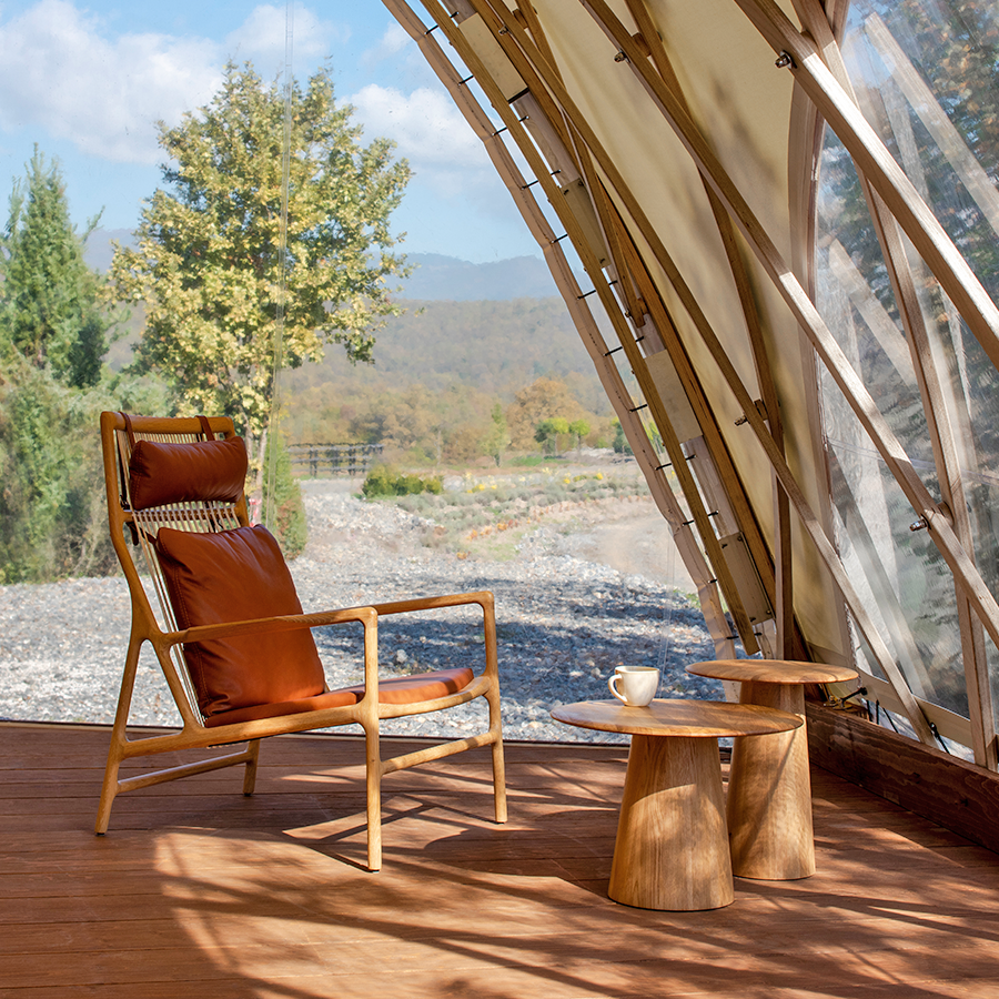 GAZZDA DEDO LOUNGE LEATHER CHAIR WITH HEAD REST OAK