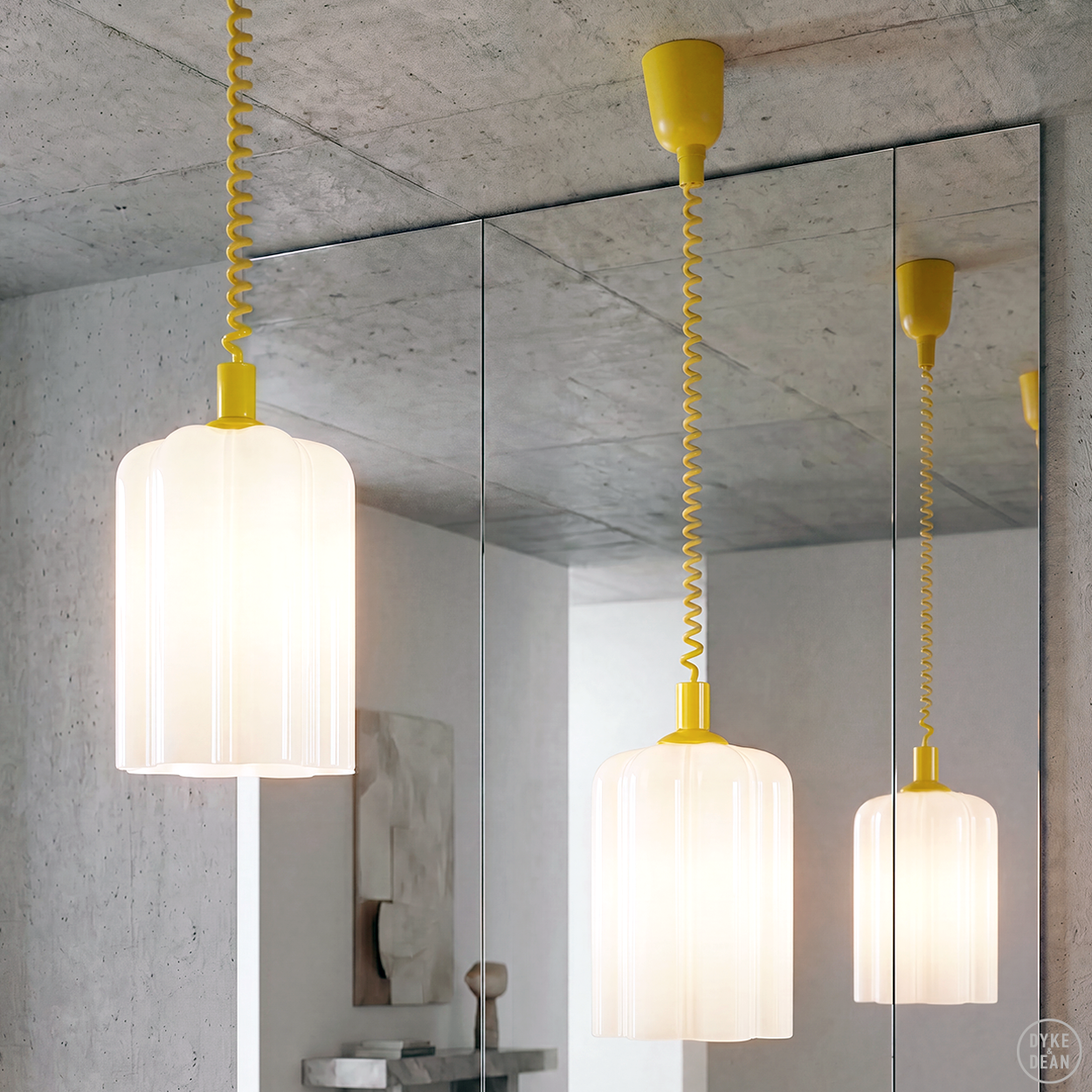 DECO OPALINE RETRACTABLE CORD LIGHT