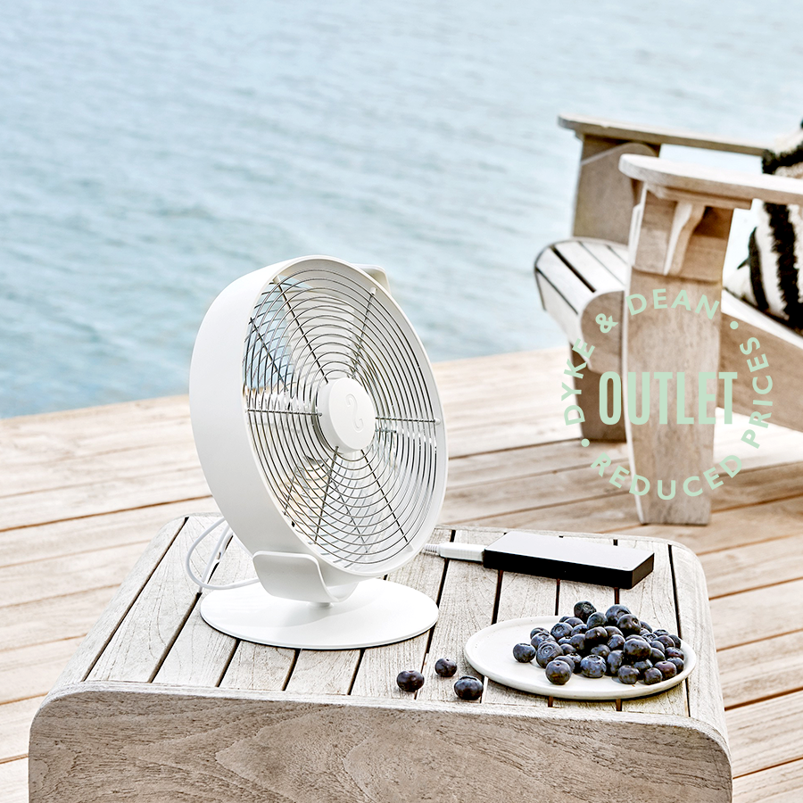 WHITE USB PORTABLE DESK FAN OUTLET