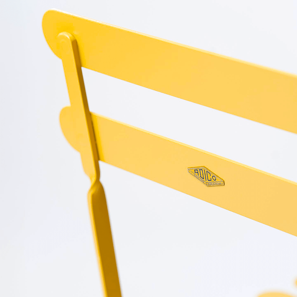 ADICO 403 FOLDING CHAIR IZOMBÉ - DYKE & DEAN