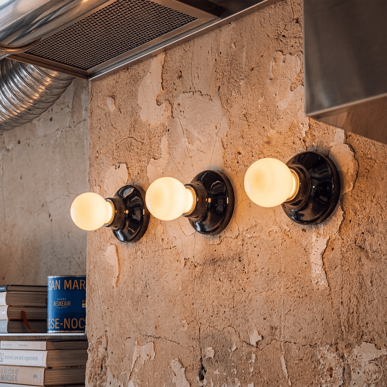 CERAMIC WALL & CEILING LAMP BLACK - DYKE & DEAN