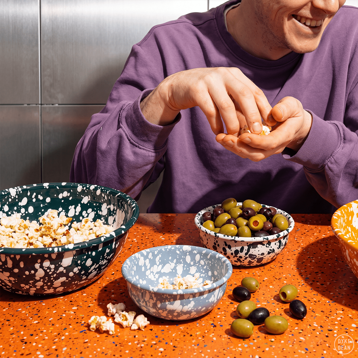 DARK GREEN & WHITE LARGE SPLATTER ENAMEL BOWL - DYKE & DEAN