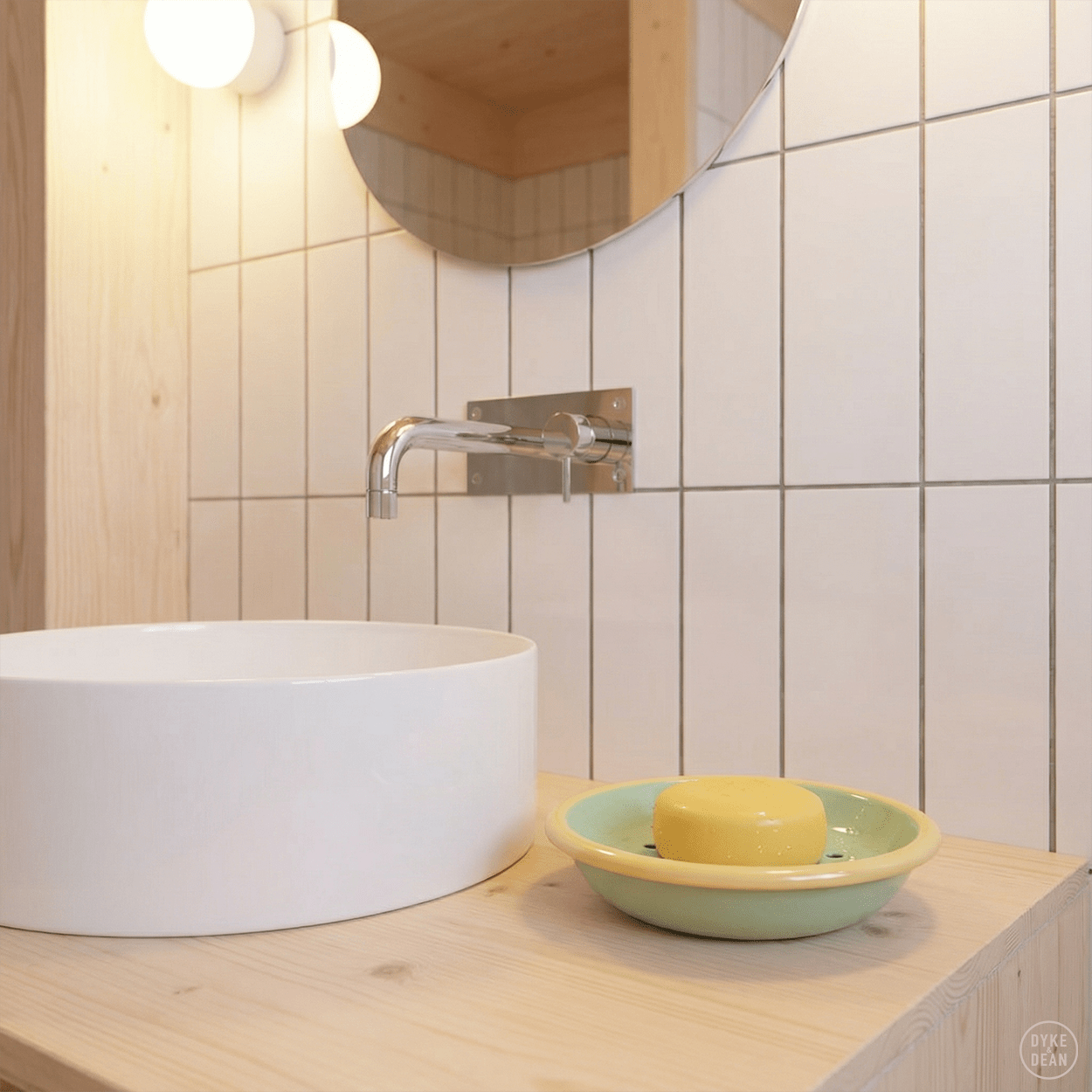 ENAMEL SOAP DISH GREEN & YELLOW - DYKE & DEAN