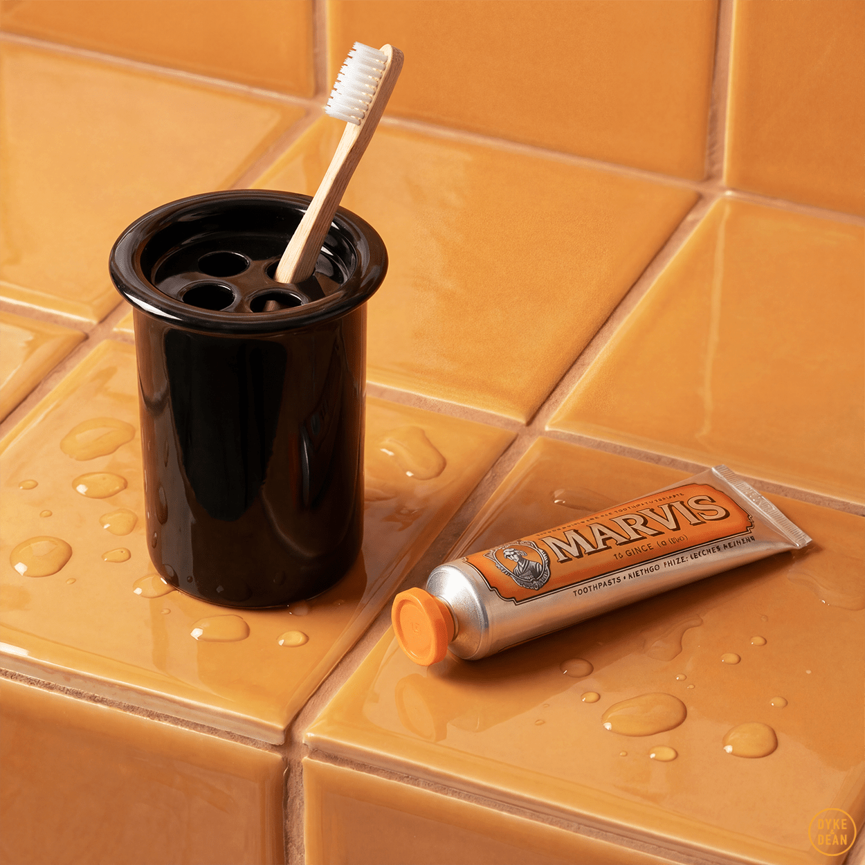 ENAMEL TOOTH BRUSH HOLDER BLACK - DYKE & DEAN