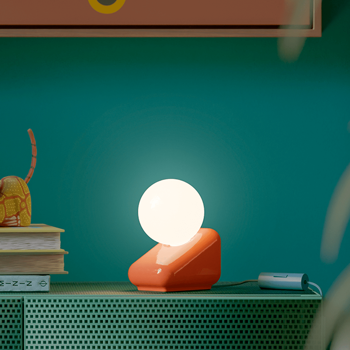 FLIP CERAMIC OPAL GLOBE TABLE LIGHT - DYKE & DEAN