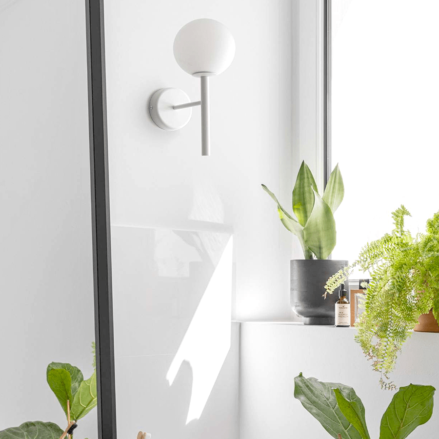 KOP A WATERPROOF GLOBE WALL LIGHT WHITE - DYKE & DEAN