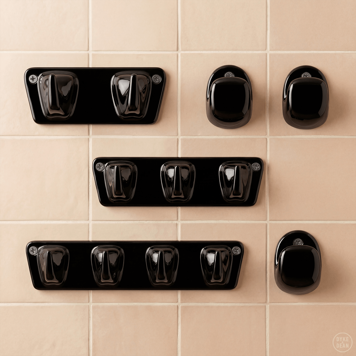 PORCELAIN 3V HOOK PLATE BLACK - DYKE & DEAN