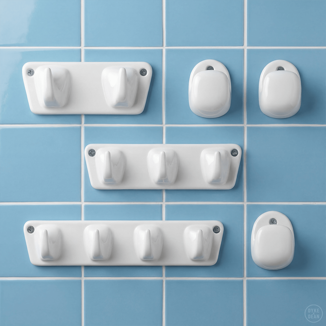 PORCELAIN 4V HOOK PLATE WHITE - DYKE & DEAN