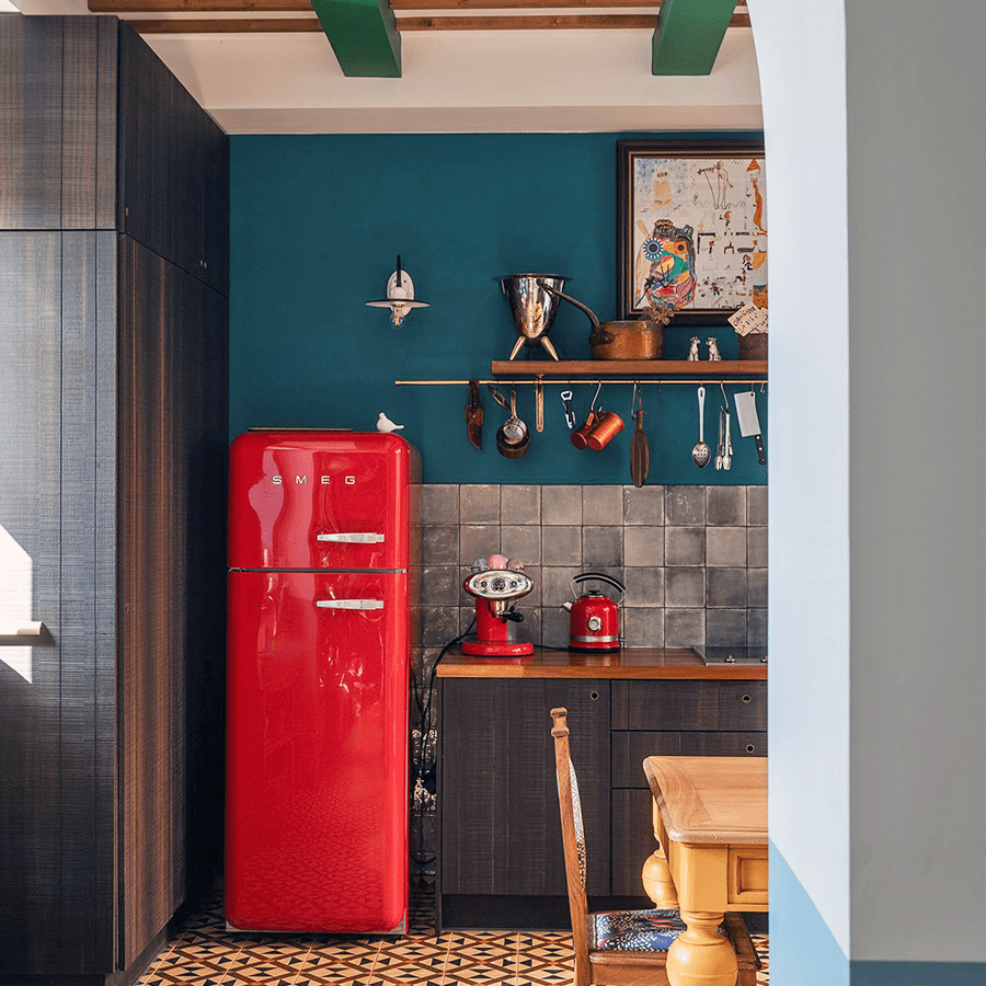 PORCELAIN BLACK & WHITE WALL SHADE - DYKE & DEAN