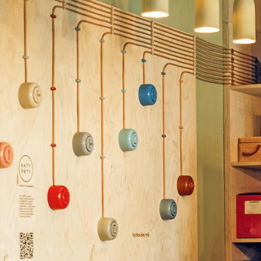 PORCELAIN KATY PATY COLONA ROUND SURFACE MOUNTED CABLE GLAND SOCKET BRICK RED - DYKE & DEAN