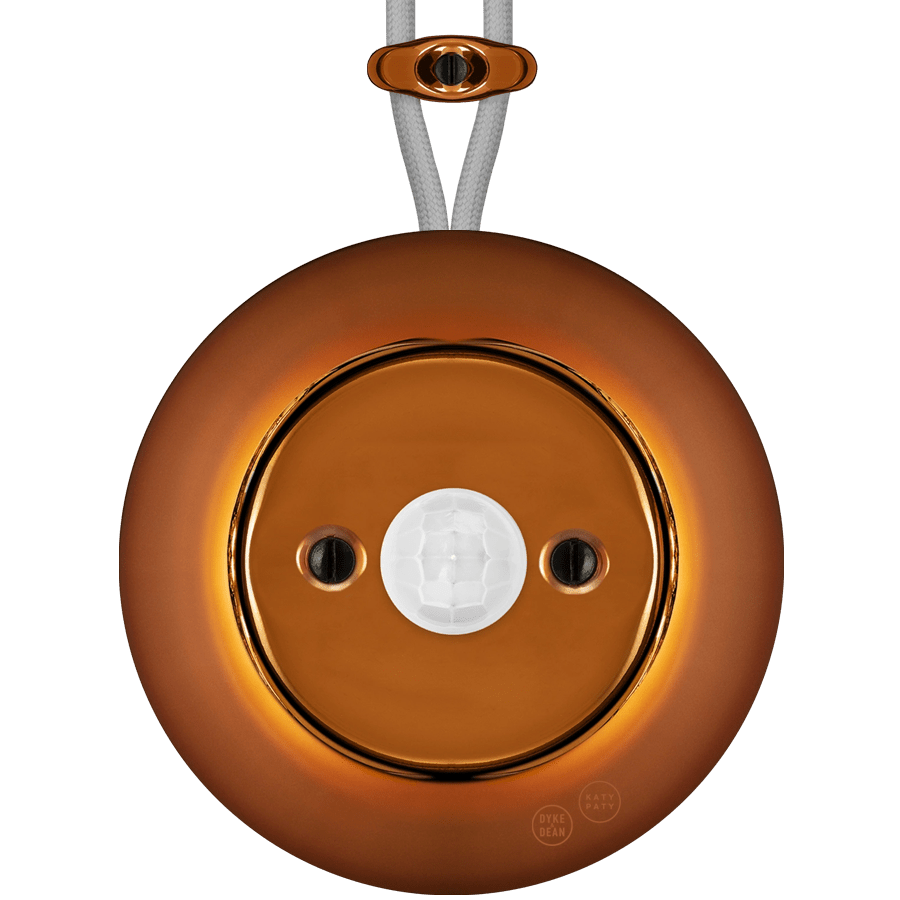 PORCELAIN KATY PATY COLONA ROUND SURFACE MOUNTED MOTION SENSOR BRONZE - DYKE & DEAN