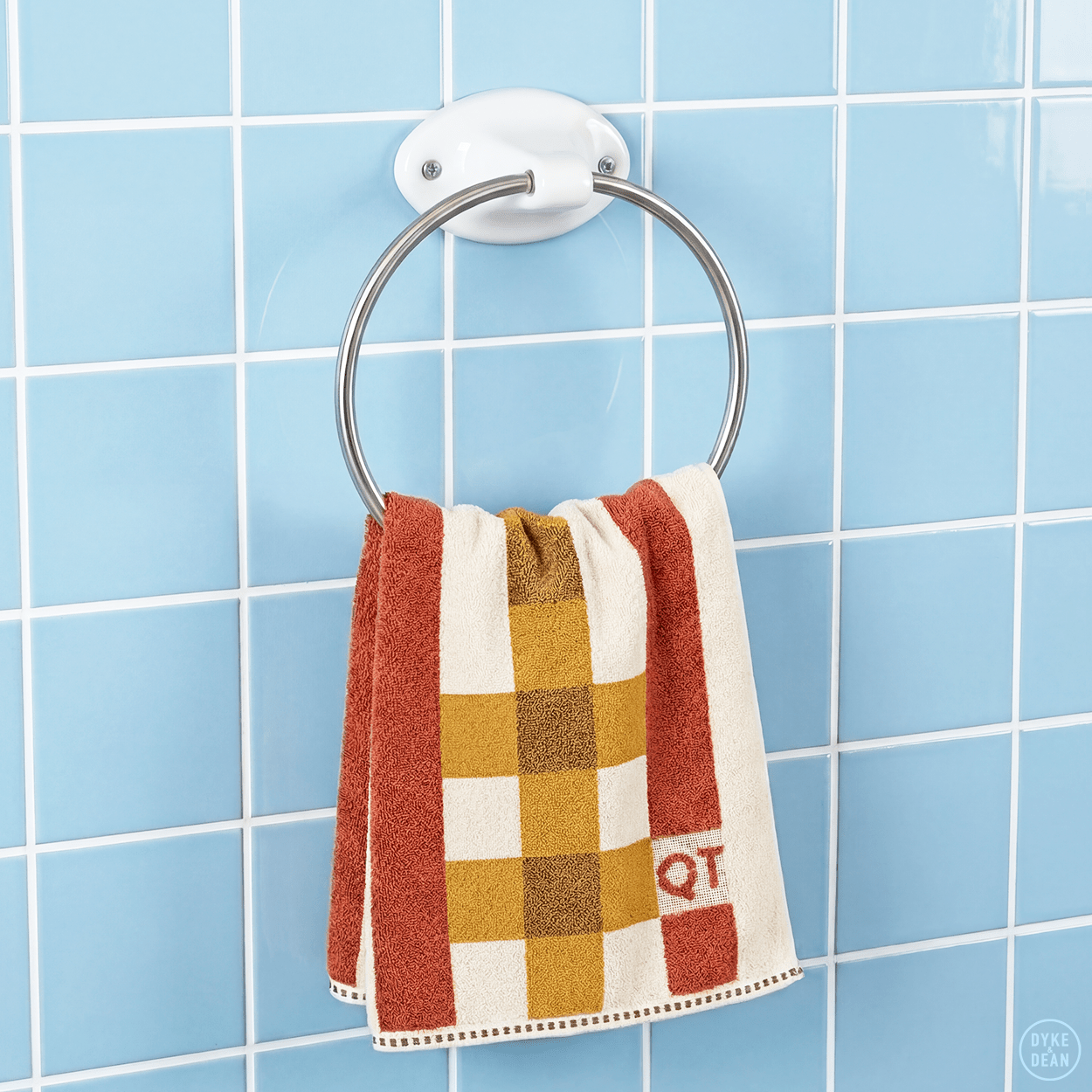PORCELAIN TOWEL RING HANGER WHITE - DYKE & DEAN