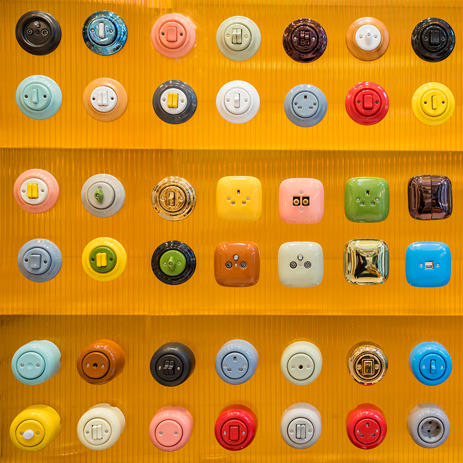 PORCELAIN WALL SOCKET CARROT UK - DYKE & DEAN