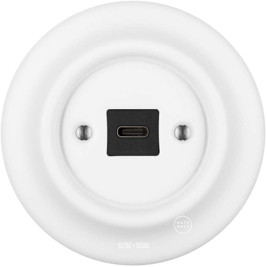 PORCELAIN WALL USB - C CHARGER SOCKET MATT WHITE - DYKE & DEAN