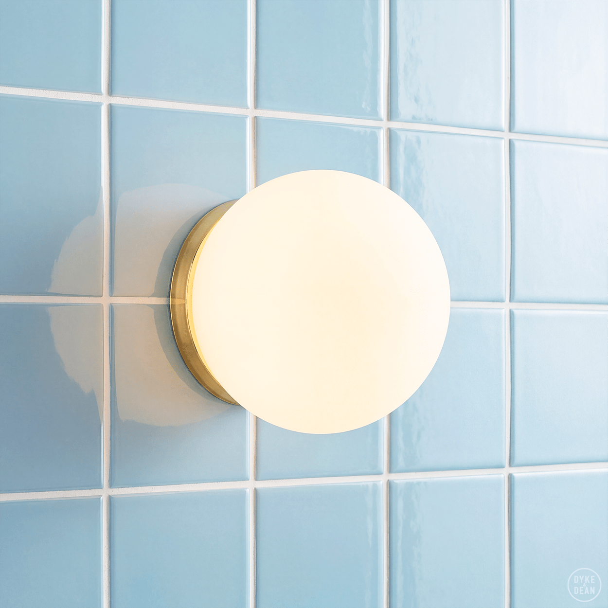 SPHERE LAMP BRASS BASE 200mm - DYKE & DEAN