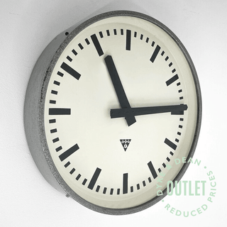 VINTAGE PRAGOTRON METAL CLOCK OUTLET - DYKE & DEAN