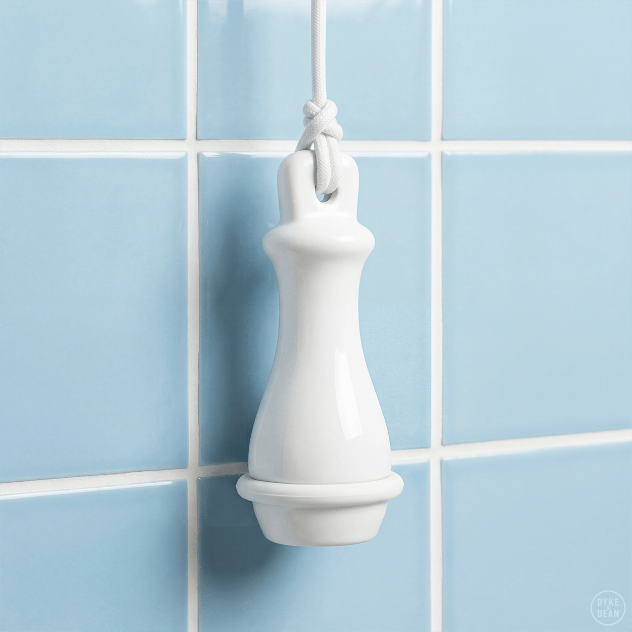 WHITE PORCELAIN PULL HANDLE - DYKE & DEAN