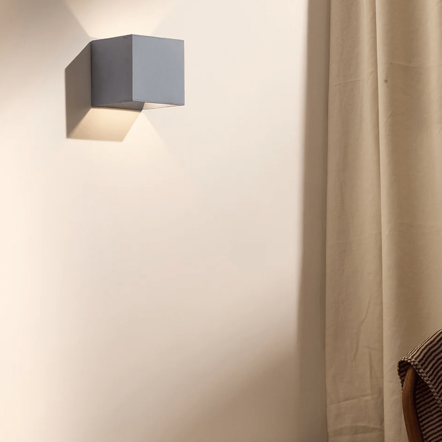 CONCRETE WALL LAMP - DYKE & DEAN